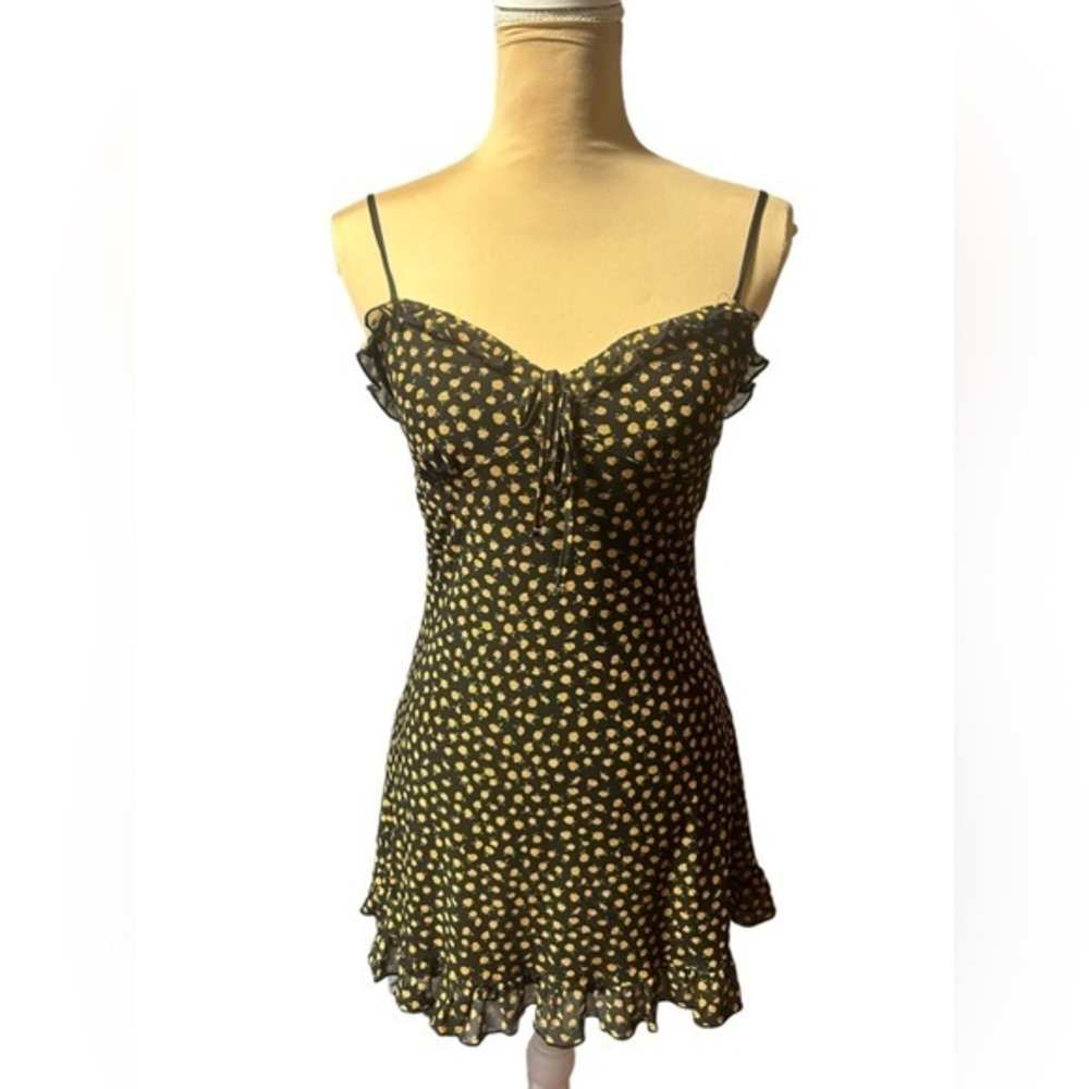 La Hearts Pacsun Womens Floral Tie Front Mini Cami Black Yellow Ruffle H…